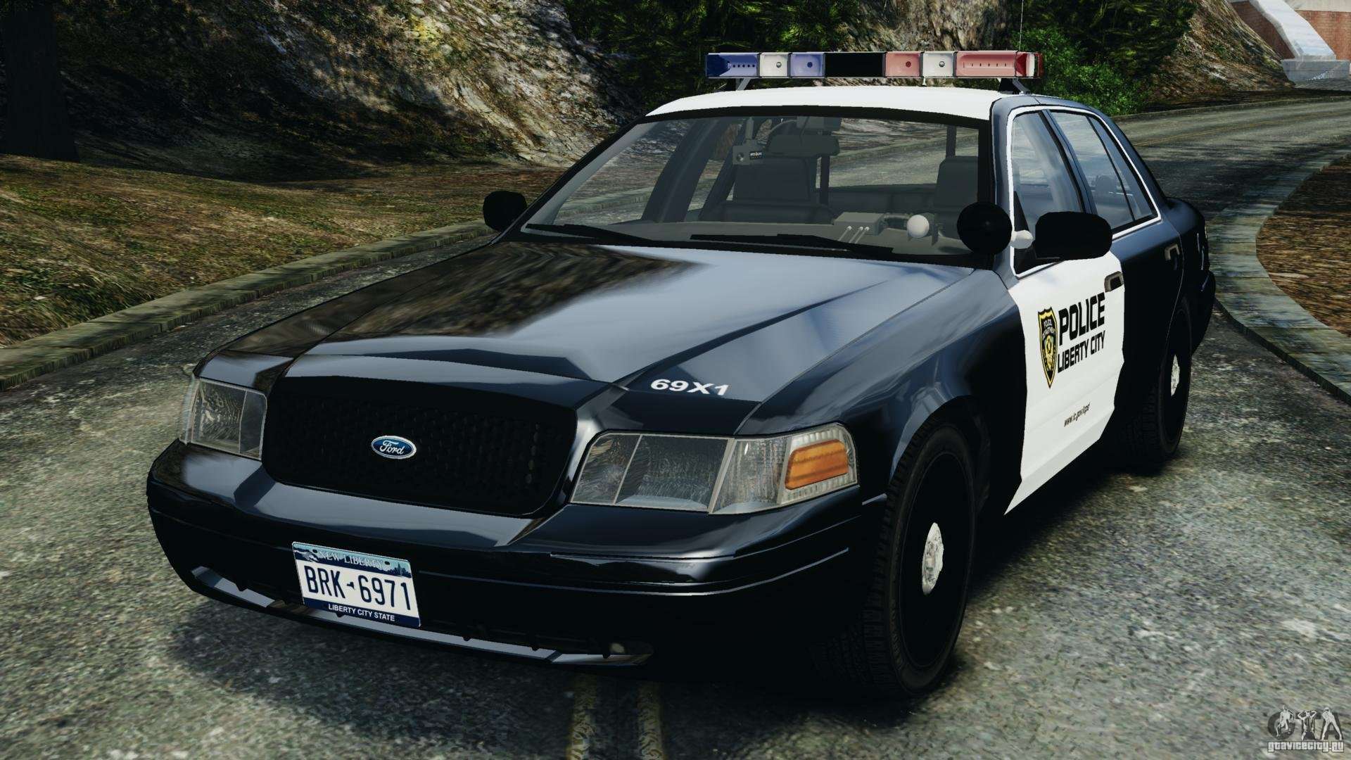 Ford Crown Victoria Police Interceptor 2003 LCPD.