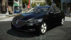 Skoda Superb Hitomi