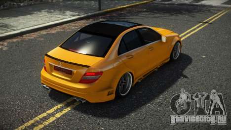 Mercedes-Benz C63 AMG Largu для GTA 4