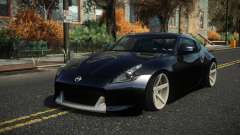 Nissan 370Z Vujas