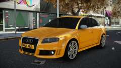 Audi RS4 Almalor
