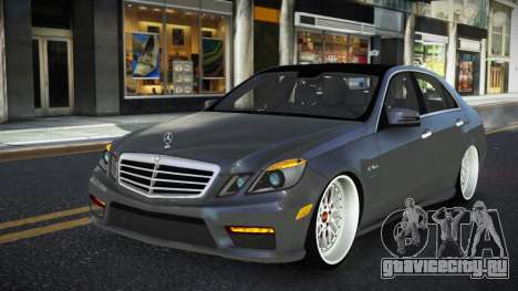Mercedes-Benz E63 AMG Qeja для GTA 4