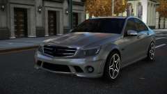 Mercedes-Benz C63 AMG Mivfibada