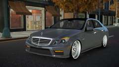 Mercedes-Benz E63 AMG Fogsuhufe для GTA 4