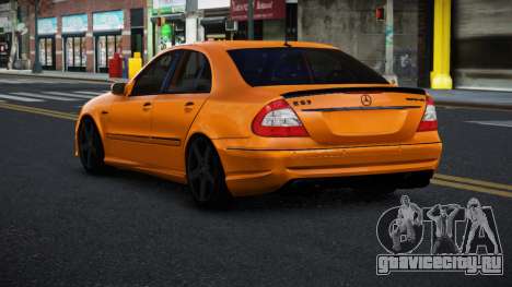 Mercedes-Benz E63 AMG Soclimome для GTA 4