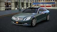 Mercedes-Benz E500 Vantora для GTA 4