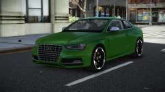 Audi RS4 Qaije