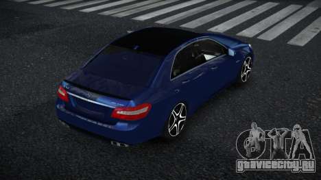 Mercedes-Benz E63 AMG Juovi для GTA 4