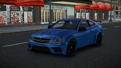 Mercedes-Benz C63 AMG Huumi